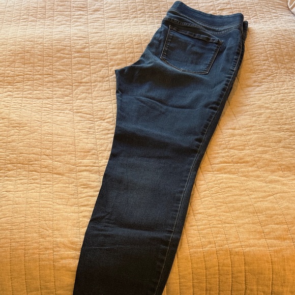 Old Navy Dark Blue Women's Skinny Jeans - Picture 8 of 8